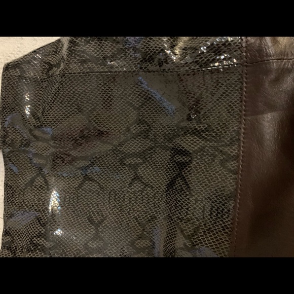 Handbag - Picture 2 of 5